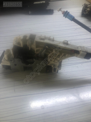 MERCEDES-BENZ Sprinter Ön Sol Kapı Kilidi A9067202135
