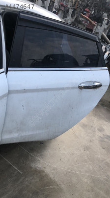 FORD FİESTA SOL ARKA KAPI OTO FEDAİ