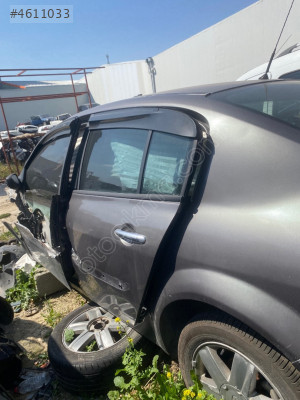 RENAULT MEGANE 2 SOL ARKA KAPI