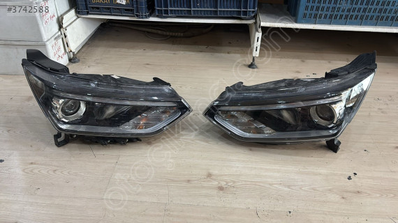 SSANGYONG KORANDO MERCEKLİ SAĞ-SOL FAR 83101-37101