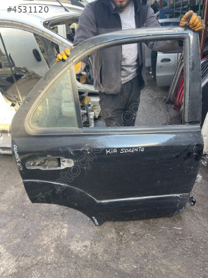 KİA SORENTO SAĞ ARKA KAPI KONUK OTO