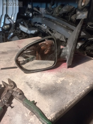 2022 model sandero sol ayna