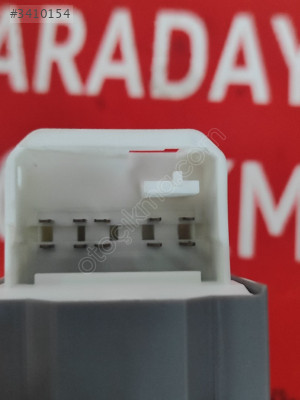 Toyota Auris cam açma düğmesi sol  2005-2011