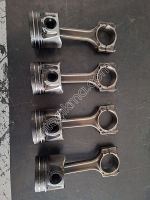 Fiat-Fiorino 1.3  multijet  Euro-4  çikma piston