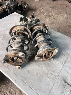 RENAULT FLUENCE ÖN HELEZON YAY VE AMORTİSÖR HATASIZ