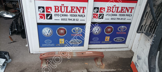 Fiat Egea Cross ön tampon demiri orijinal çıkma