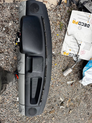 Renault Kango 2 Komple Torpido tesisatı üzerinde