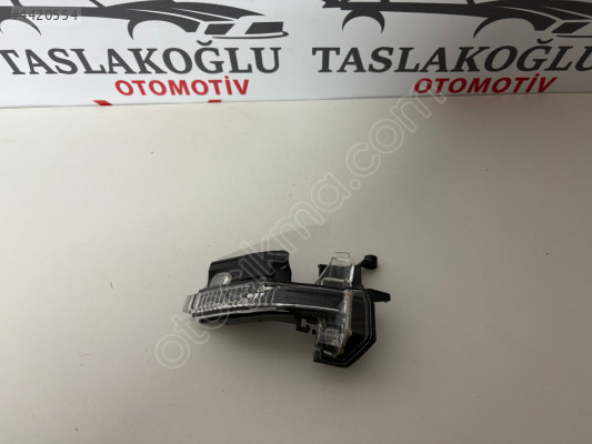 AUDİ A3 SOL AYNA SİNYALİ