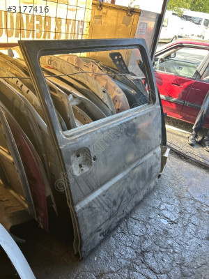 Mitsubishi L 300 kapı saçı