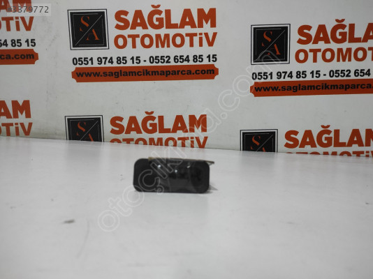 RENAULT CLİO-3 ÇIKMA BAGAJ AÇMA DÜĞMESİ OEM; 8200355515