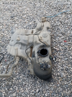 Renault Megane yakıt deposu