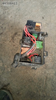 Opel zafira sigorta kutusu