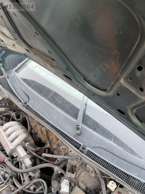 RENAULT LAGUNA 1 ÖN CAM IZGARASI