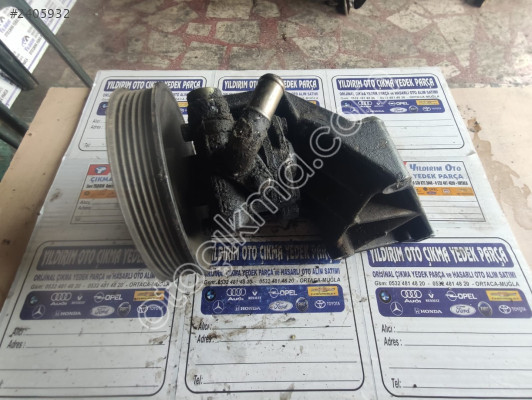 VW TRANSPORTER T4 2.4 DİREKSİYON POMPASI