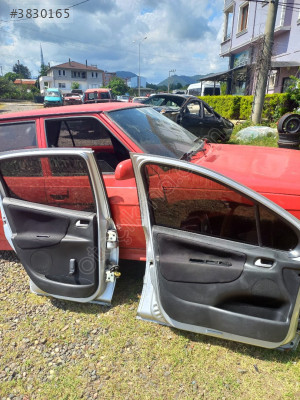 Peugeot 207 Kapı Döşemesi Takımı