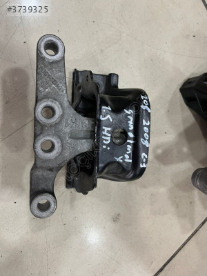 PEUGEOT  208  1.5  BLUEHDİ  MOTOR  KULAĞI
