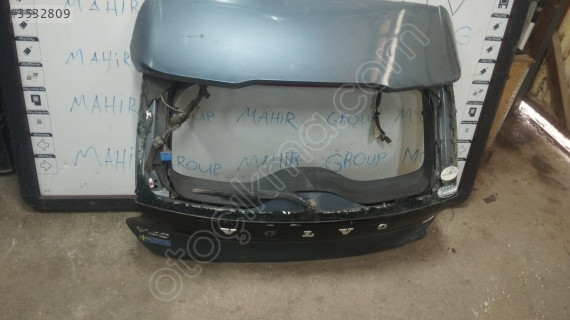 2011 18 Volvo V40 arka bagaj dolu cam hariç
