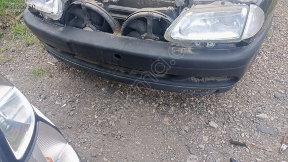 Renault Laguna 1 ön tampon çıkma