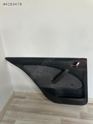 SKODA OCTAVİA SOL ARKA KAPI DÖŞEMESİ 1U4867209