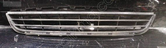 Orjinal Çıkma Volkswagen Jetta Tampon Izgarası