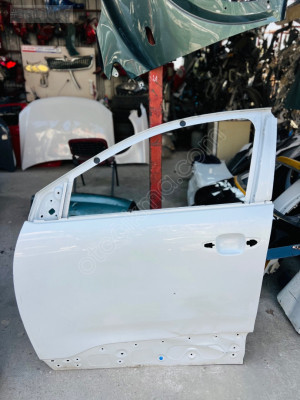 Citroen C5 Aırcros çıkma ön sol kapı beywz renk