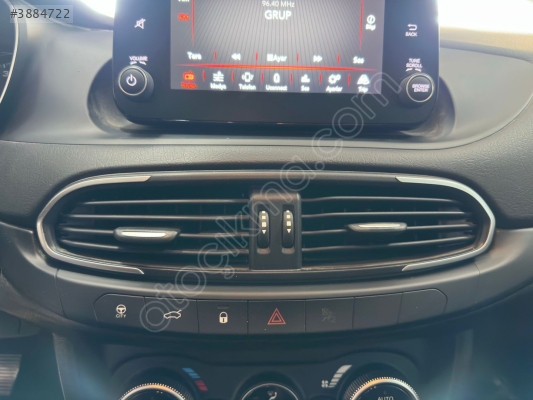 2015-2025 Fiat Egea Hatasız Sökme Orta Havalandırma Izgarası