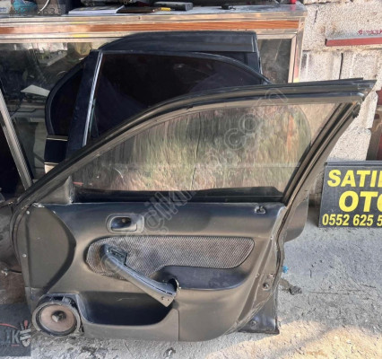 HONDA CİVİC İES ÖN KAPI ARKA KAPI ÇIKMA ORJİNAL DOLU
