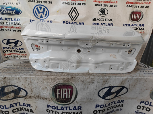 Renault Megane 4 bagaj kapağı