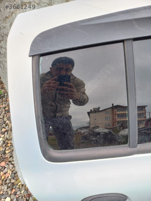 Clio 2 Orjinal Sağ - Sol Arka Kelebek Cam