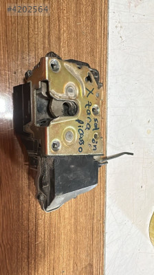 2006-2010 CİTROEN PİCASSO SOL ÖN KAPI KİLİDİ ORJ ÇIKMA