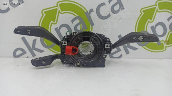 AUDI Q3 2019 2022 SİLECEK SİNYAL KOLU 82A953521GM