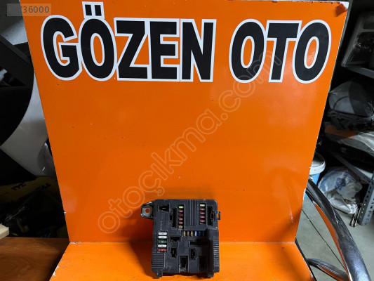 RENAULT MEGANE II SİGORTA KUTUSU ORJİNAL SÖKME