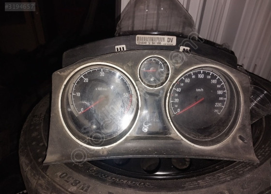 1.3 opel astra H gösterge saati EMR OTOMATİV