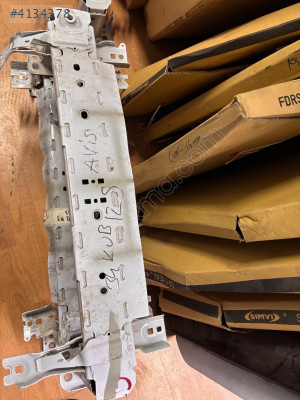 Courier ön tampon demiri