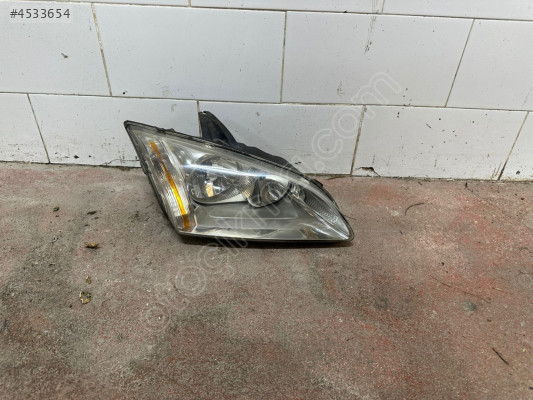 Focus 2 sağ far Orjinal çıkma