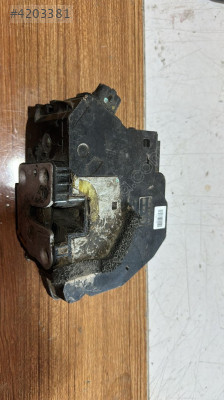 2012-2015 RENAULT MEGANE III SAĞ ÖN KAPI KİLİDİ ORJ ÇIKMA