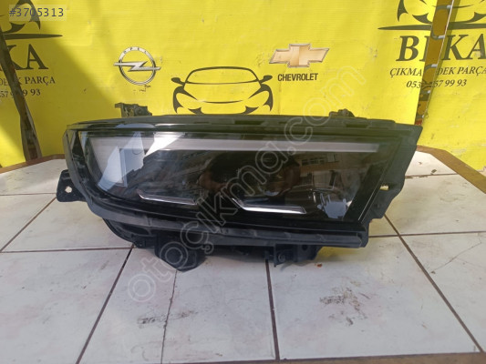 OPEL ASTRA L SAĞ FAR MERCEKLİ ÇIKMA ORJİNAL YEDEK PARÇA