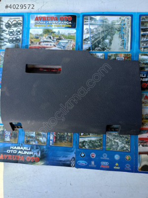 2K1858925 Volkswagen Caddy 04.10torpido sol alt sigorta kapağı