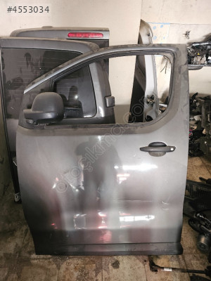 OPEL VİVARO SOL ÖN KAPI DOLU