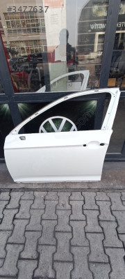 VOLKSWAGEN PASSAT B8 ÇIKMA ORJİNAL BOYASIZ SOL ÖN KAPI