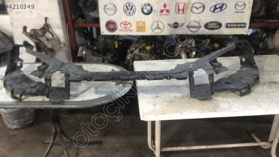 2012-2016 VOLVO V40 ÖN PANEL