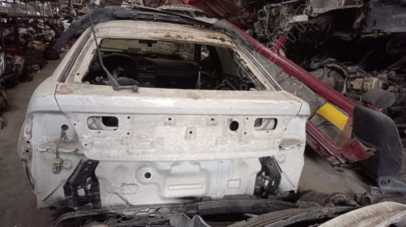 mazda lantis arka bagaj