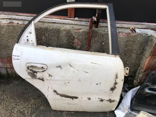 Daewoo Nubira Çıkma Sağ Arka Kapı