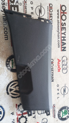 5H0867291 Vw Golf 8 sol orta direk alt kaplaması