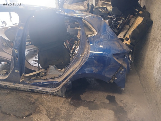 RENAULT CLİO 5 SOL ARKA ÇEYREK ARKA PANEL