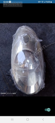 Nissan Micra K12 sağ ön far orijinal