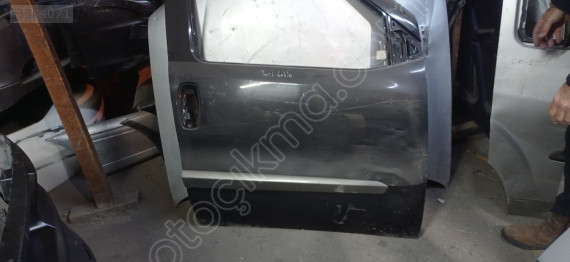 Fiat Doblo 2010 2023 çıkma sağ ön kapı
