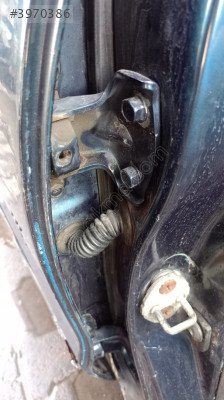 hyundai accent sağ arka kapı menteşeleri takım