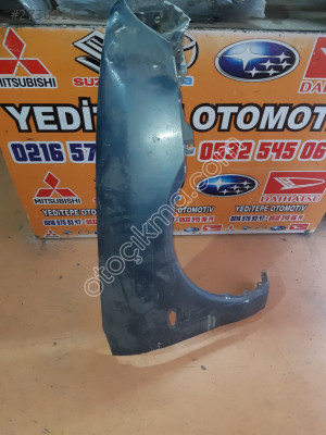Mitsubishi carisma ön çamurluk