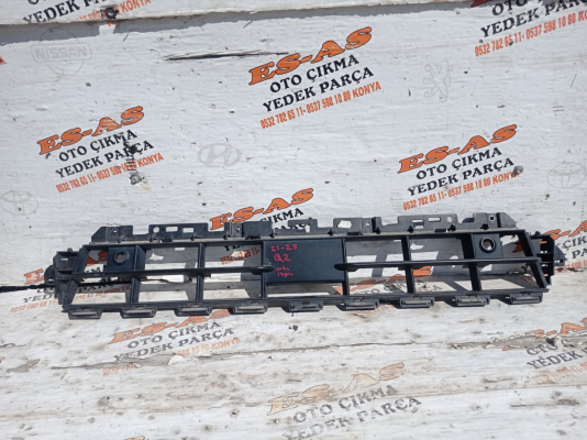 AUDİ Q2 ÖN TAMPON ORTA IZGARA ÇIKMA ORJİNAL 2021-2025